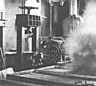 1948: Produces oil extracting machine.