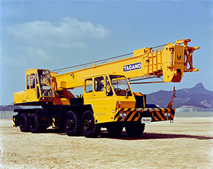1971: Introduces the TG truck crane series.