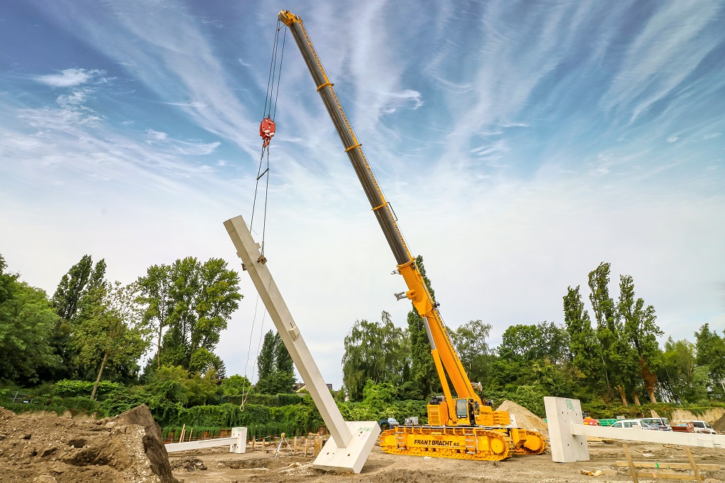 Bracht puts new Tadano GTC-2000 into operation