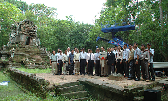 Equipment donatedfor the restoration of Angkor, Cambodia