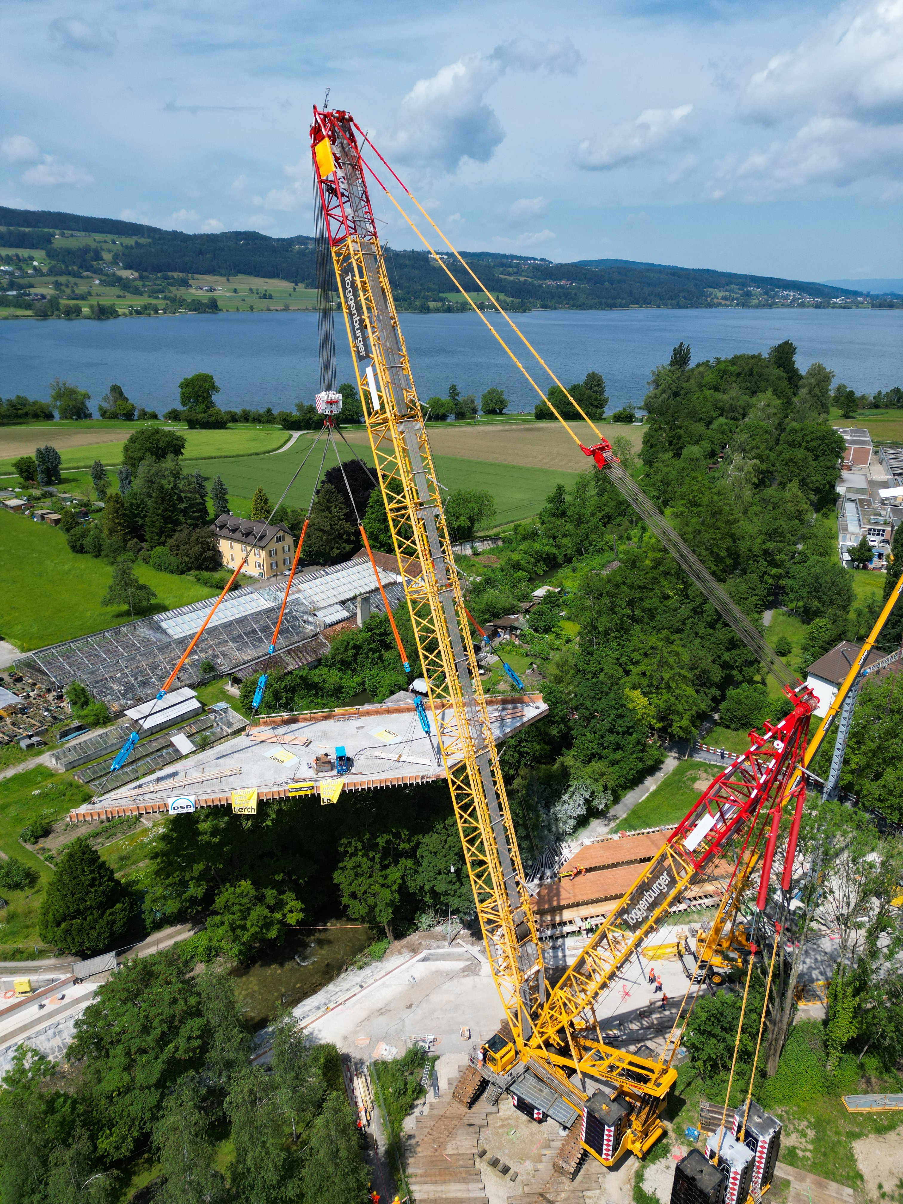 Toggenburger relies on Tadano CC 38.650-1 for complex bridge lift