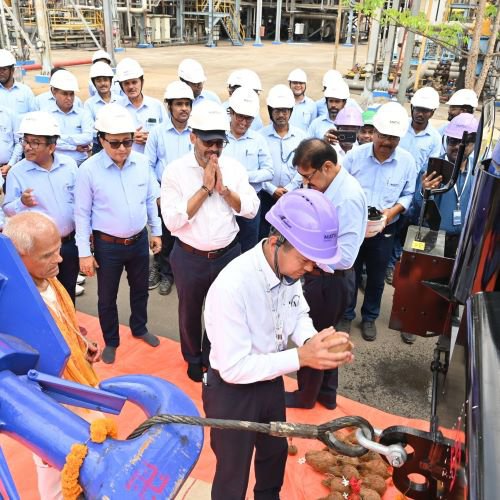 Indian Fertilizer Company Matix Grows its Fleet with Tadano GR-800EX delivery, tour of Shido Plant in Japan