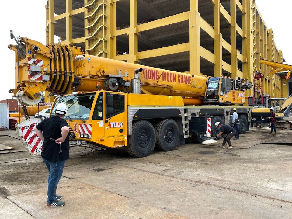 The AC 350-6  was set up for the training by Mr. Mario Rutz, All Terrain Crane trainer
