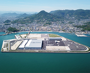 2019: Constructs and begins production at the Kozai Plant in Kagawa Prefecture, Japan.